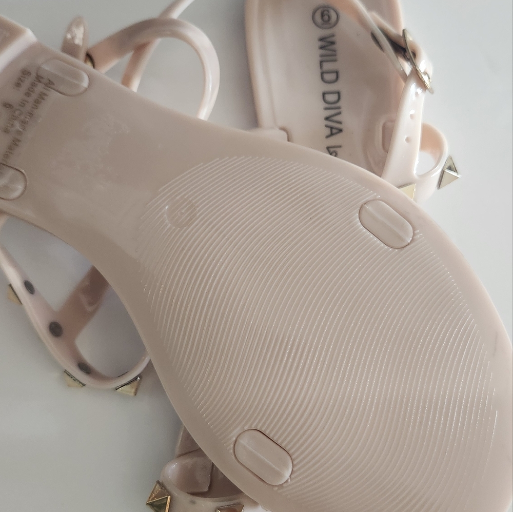Sandals - Picture 4 of 4